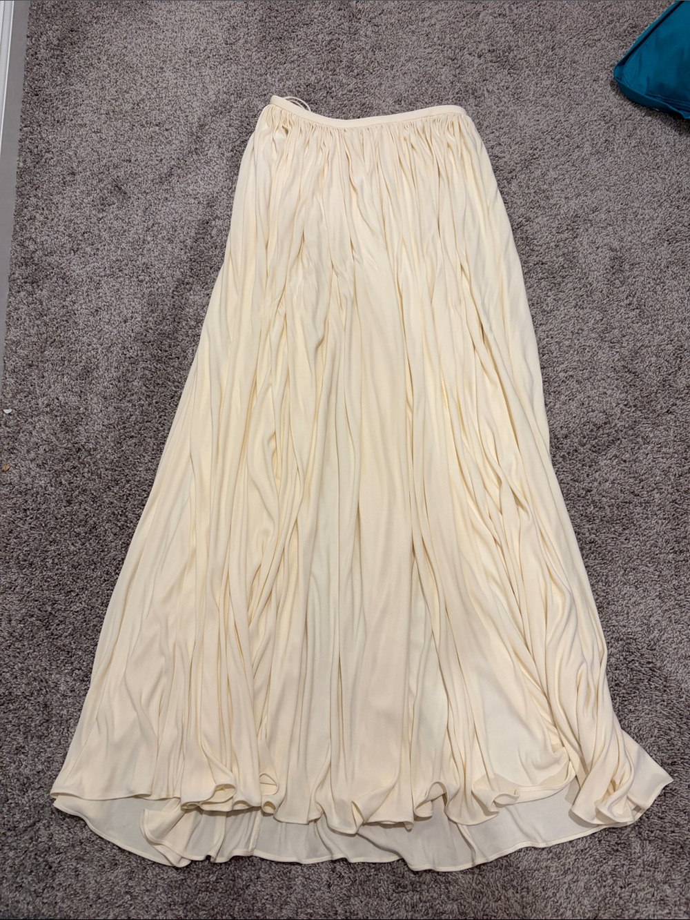 EUC Khaite Lowell Pleated Maxi Skirt in Cream Sz 4 - Picture 5 of 10